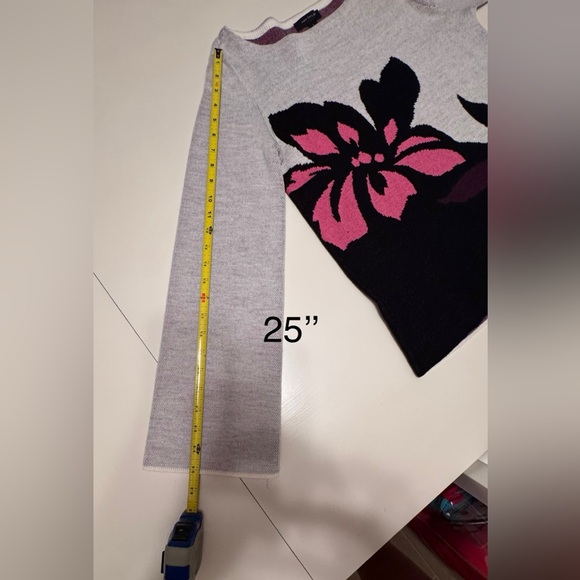 Ann Taylor Women’s Small Grey Floral Print Sweater - Picture 9 of 16